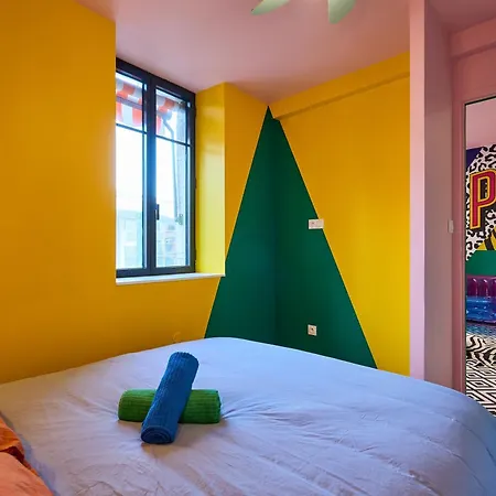 Apartment La Orange - Pop'art - Proche Cite Medievale Et Centre A Pied *